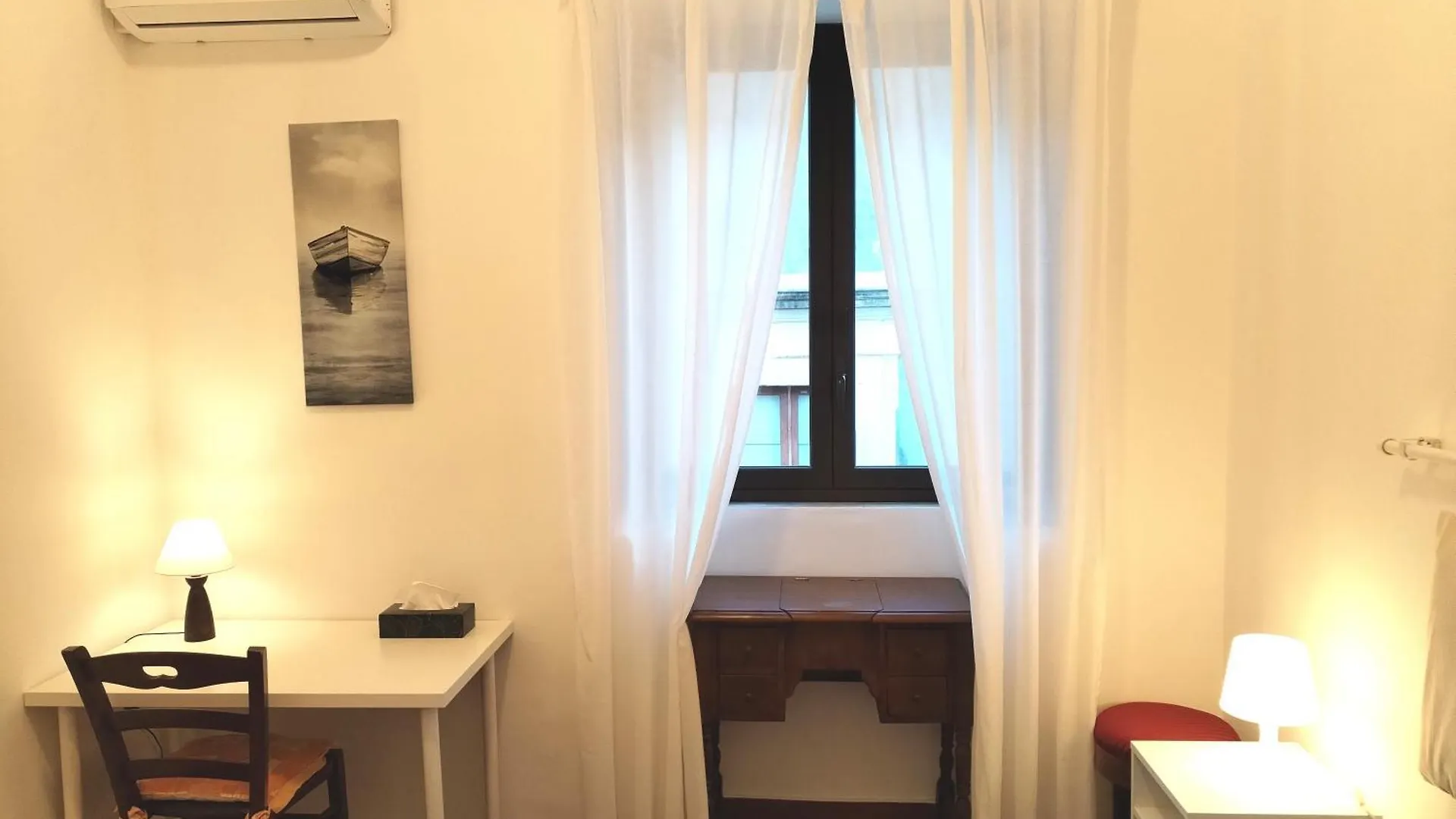 Andrea'S Guesthouse 카타니아 0*,